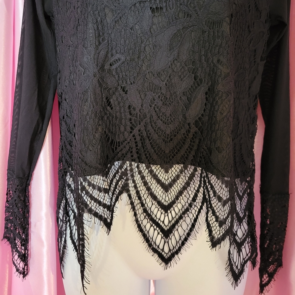Lace long sleeve top - Picture 7 of 12